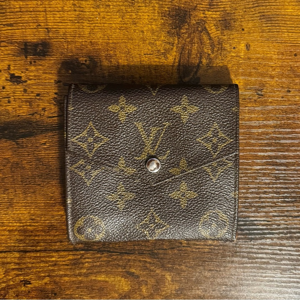 Authentic Vintage Louis Vuitton 1987 Elise Wallet - Picture 2 of 9